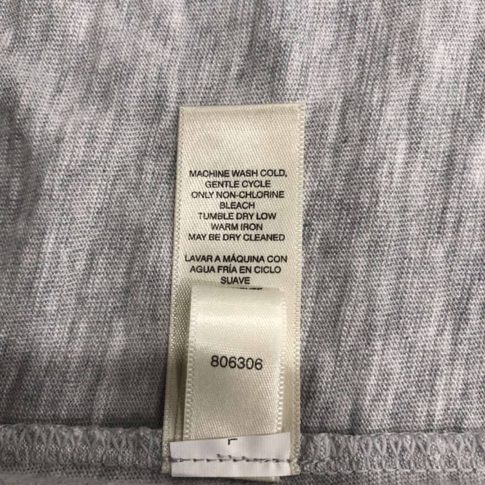 WHBM Outlet Sleeveless Ruffle V Neck Tank Top - Picture 11 of 12